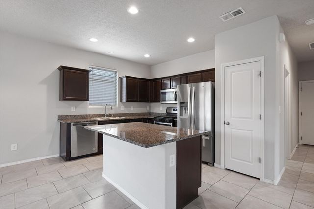 3250 Berkshire Road NE, Rio Rancho, NM 87144