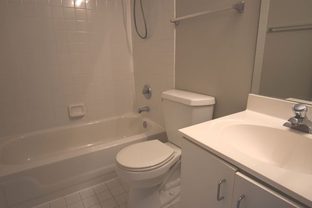 366 Town Place Circle 366, Buffalo Grove, IL 60089