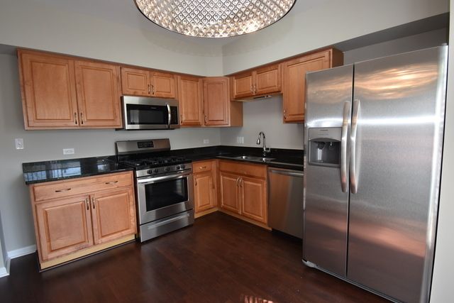 366 Town Place Circle 366, Buffalo Grove, IL 60089