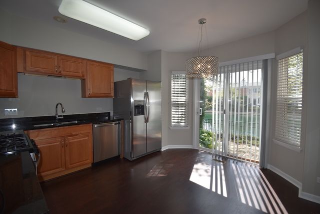 366 Town Place Circle 366, Buffalo Grove, IL 60089