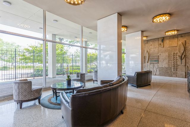 1150 N Lake Shore Drive 9J, Chicago, IL 60611