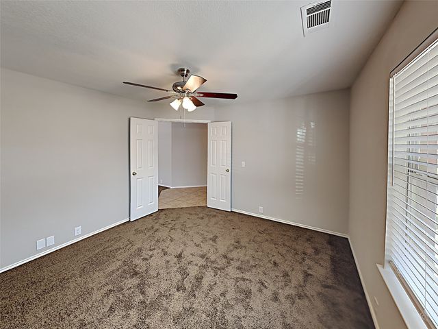 8901 King Ranch Drive, Cross Roads, TX 76227