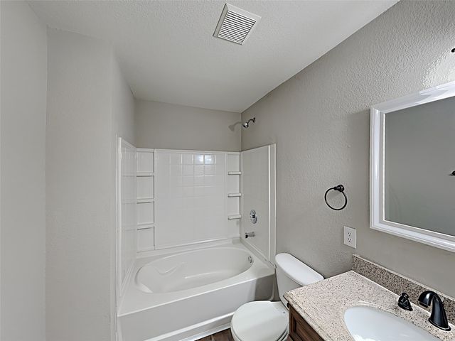 8901 King Ranch Drive, Cross Roads, TX 76227