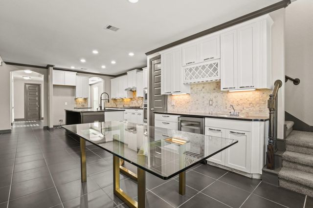 14105 N Lake Branch Lane, Houston, TX 77044