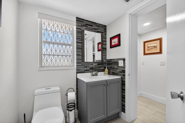 2615 NE 3rd Court 1060, Boynton Beach, FL 33435