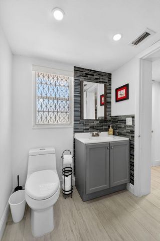 2615 NE 3rd Court 1060, Boynton Beach, FL 33435