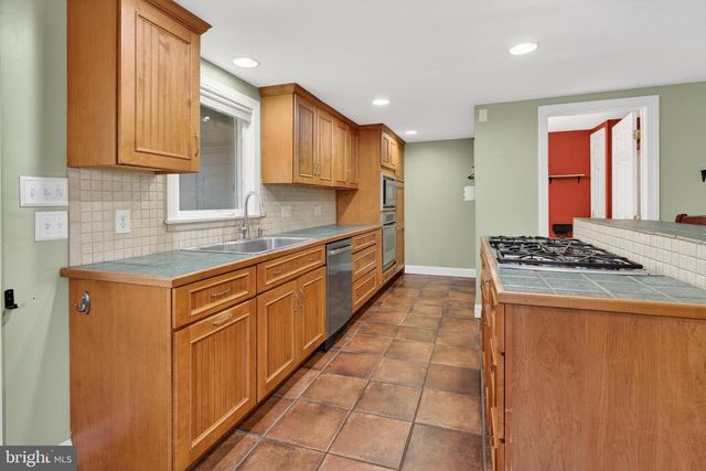 1 WILLOW ST, Lumberton, NJ 08048