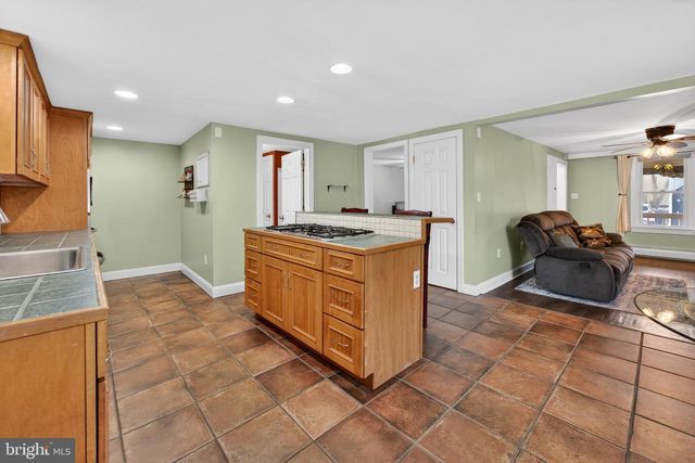 1 WILLOW ST, Lumberton, NJ 08048