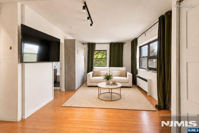 410 Fairview Avenue 4J, Fort Lee, NJ 07024