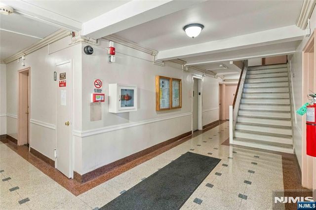 410 Fairview Avenue 4J, Fort Lee, NJ 07024