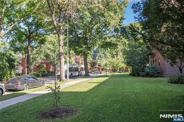 410 Fairview Avenue 4J, Fort Lee, NJ 07024