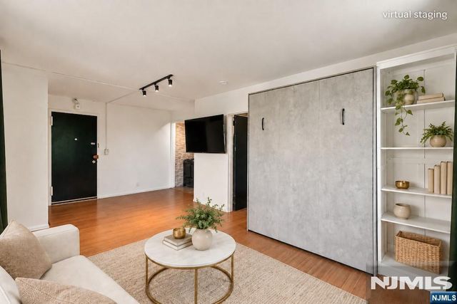 410 Fairview Avenue 4J, Fort Lee, NJ 07024