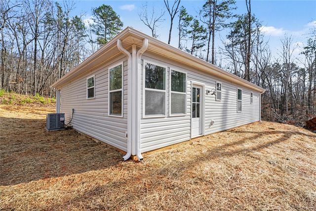 152 Quail Hollow Circle, Westminster, SC 29693