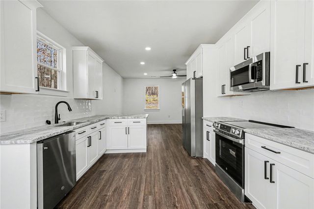 152 Quail Hollow Circle, Westminster, SC 29693