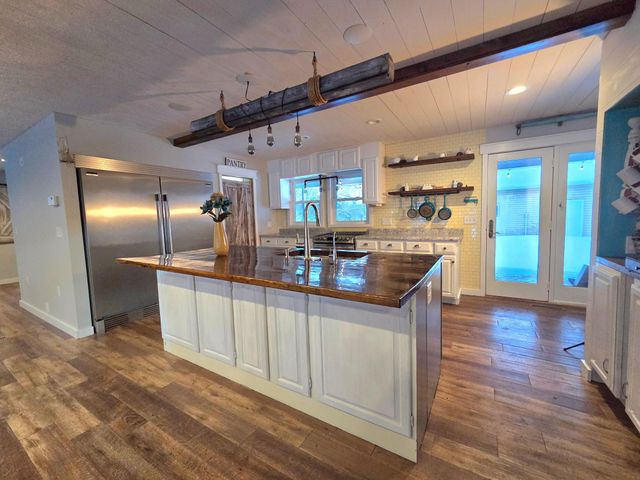 811 1st Avenue E, Ada, MN 56510