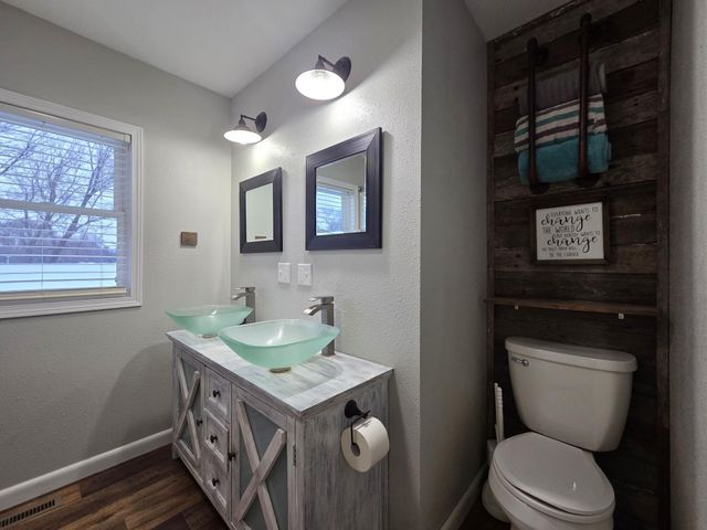 811 1st Avenue E, Ada, MN 56510