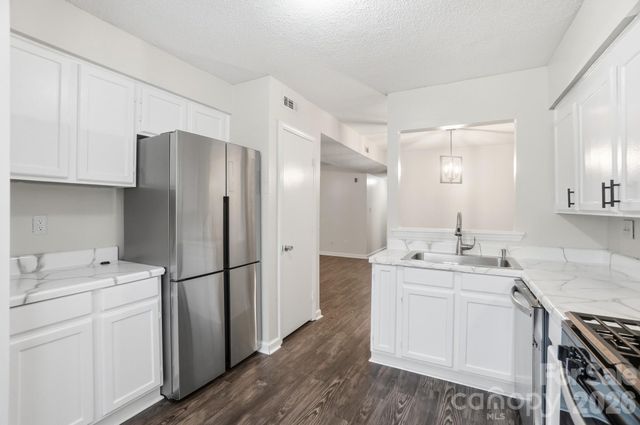 6043 Green Forest Drive, Charlotte, NC 28212
