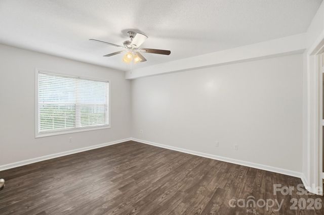 6043 Green Forest Drive, Charlotte, NC 28212