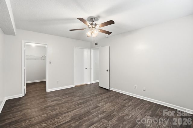 6043 Green Forest Drive, Charlotte, NC 28212