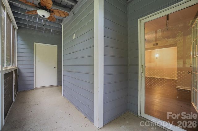 6043 Green Forest Drive, Charlotte, NC 28212