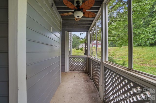 6043 Green Forest Drive, Charlotte, NC 28212
