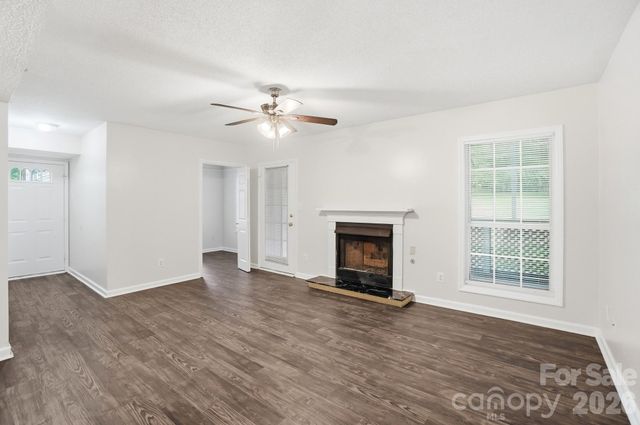6043 Green Forest Drive, Charlotte, NC 28212