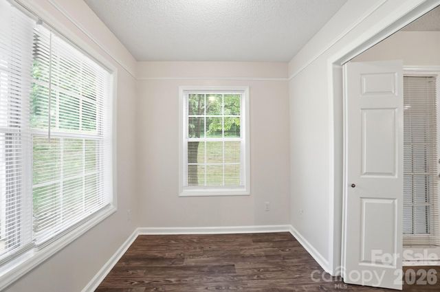 6043 Green Forest Drive, Charlotte, NC 28212
