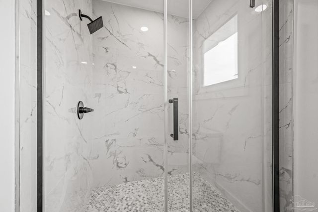 4732 Pine Ln, Pace, FL 32571