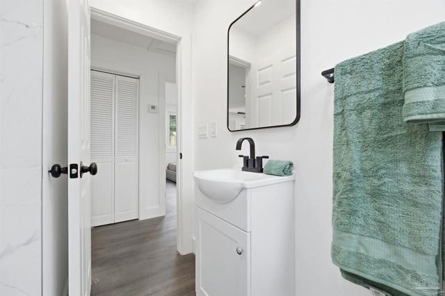 4732 Pine Ln, Pace, FL 32571