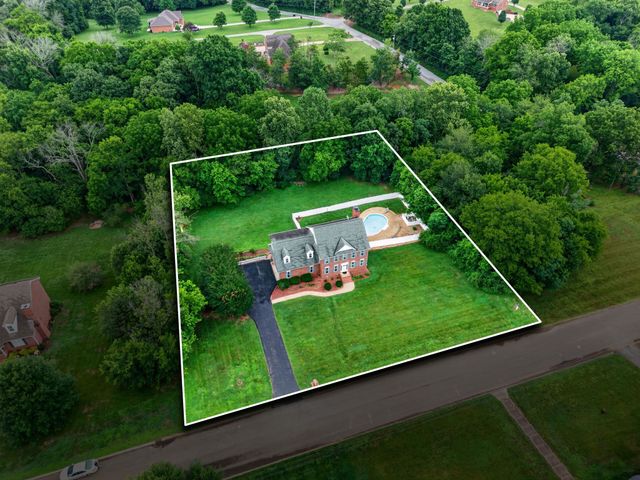 1404 Brook Dr, Columbia, TN 38401