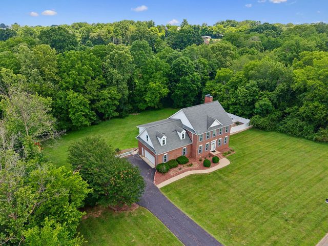 1404 Brook Dr, Columbia, TN 38401