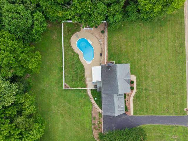 1404 Brook Dr, Columbia, TN 38401