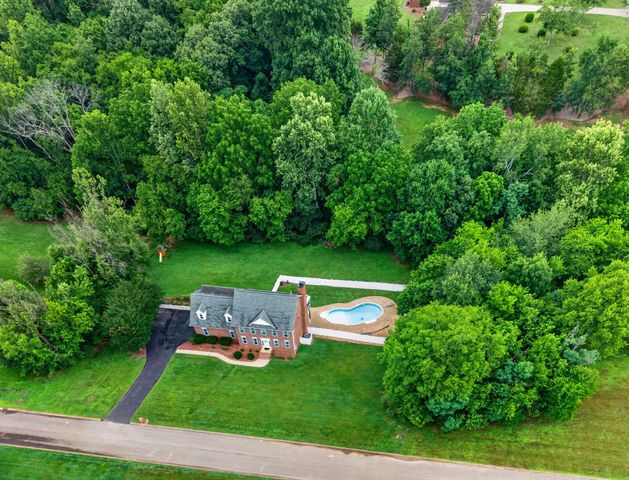 1404 Brook Dr, Columbia, TN 38401