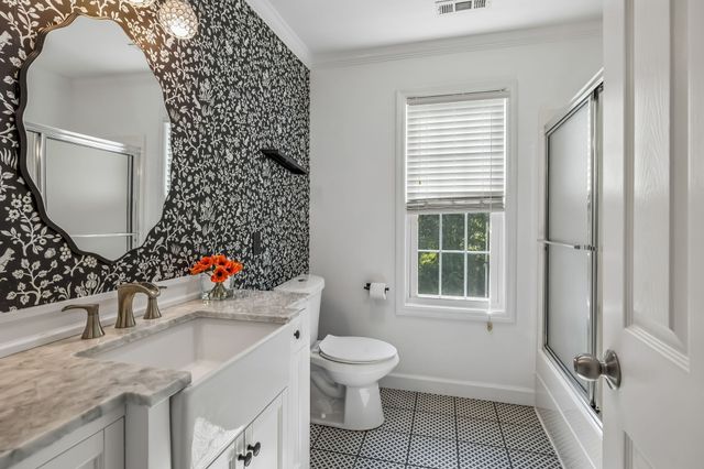 1404 Brook Dr, Columbia, TN 38401