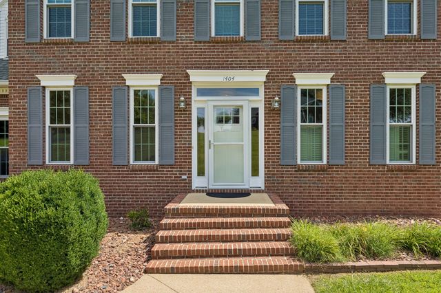 1404 Brook Dr, Columbia, TN 38401