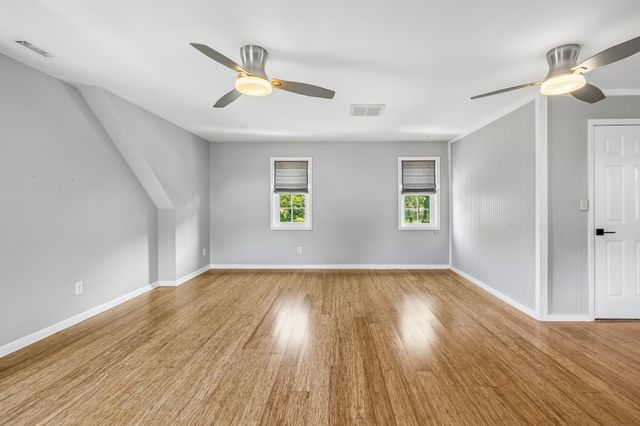 1404 Brook Dr, Columbia, TN 38401