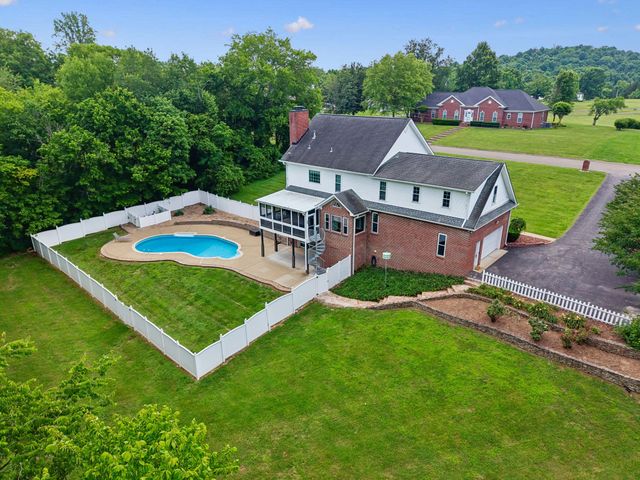 1404 Brook Dr, Columbia, TN 38401