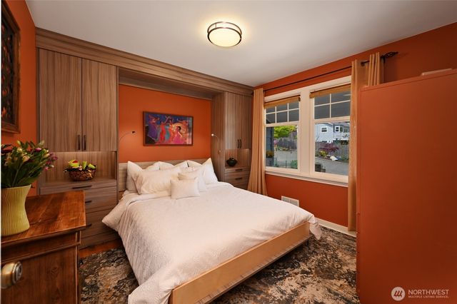 4061 W Ruffner Street, Seattle, WA 98199
