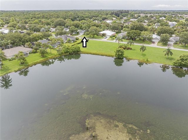 5151 4th Place, Vero Beach, FL 32968