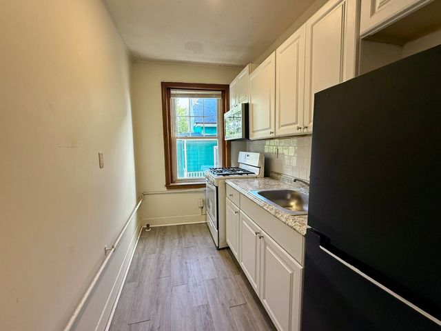68 Linden St 34, Everett, MA 02149