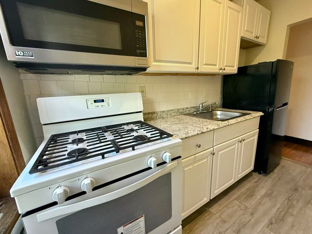 68 Linden St 34, Everett, MA 02149