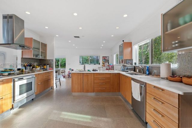 1230 96th St, Bay Harbor Islands, FL 33154