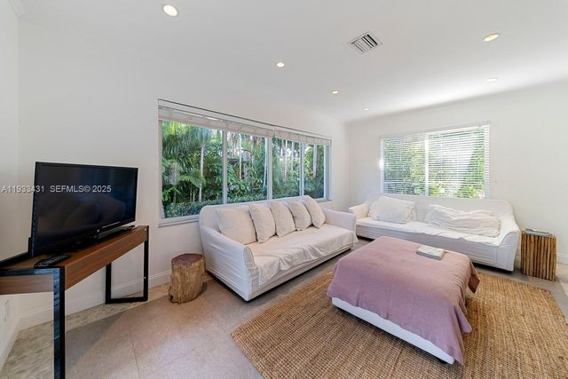 1230 96th St, Bay Harbor Islands, FL 33154