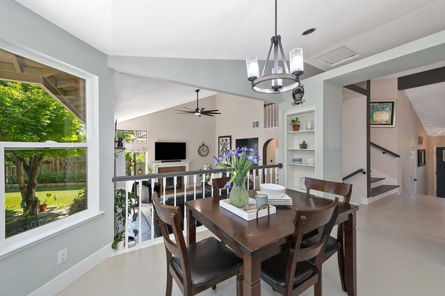 109 Crossing Way, Folsom, CA 95630