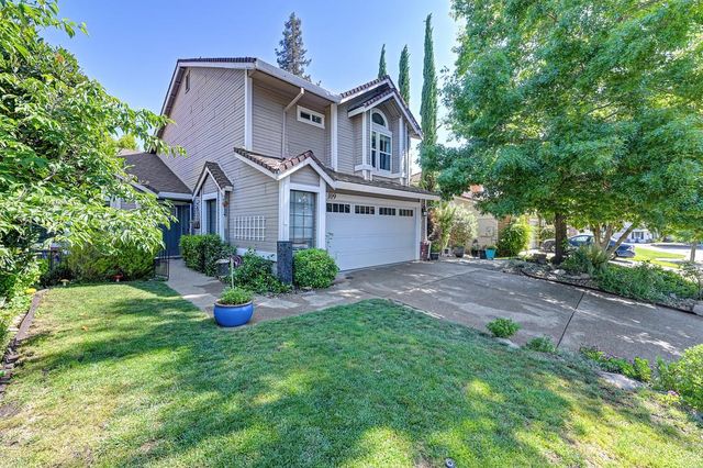 109 Crossing Way, Folsom, CA 95630