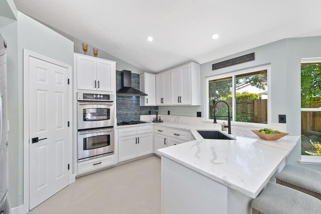 109 Crossing Way, Folsom, CA 95630