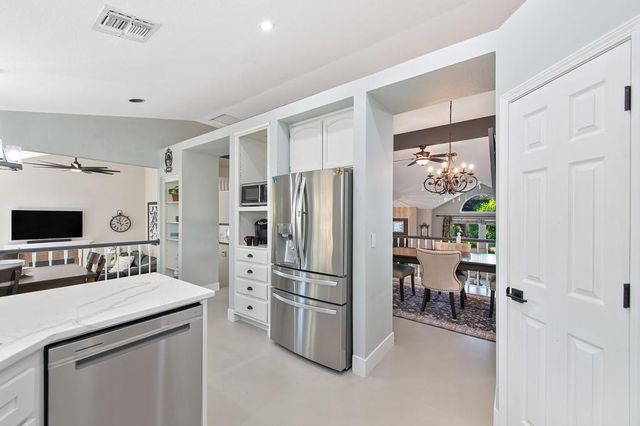 109 Crossing Way, Folsom, CA 95630