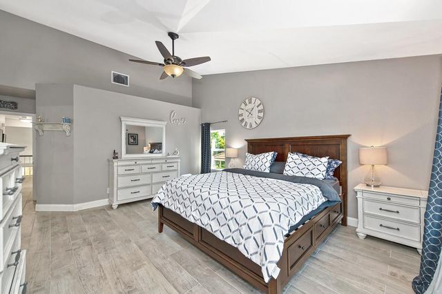 109 Crossing Way, Folsom, CA 95630