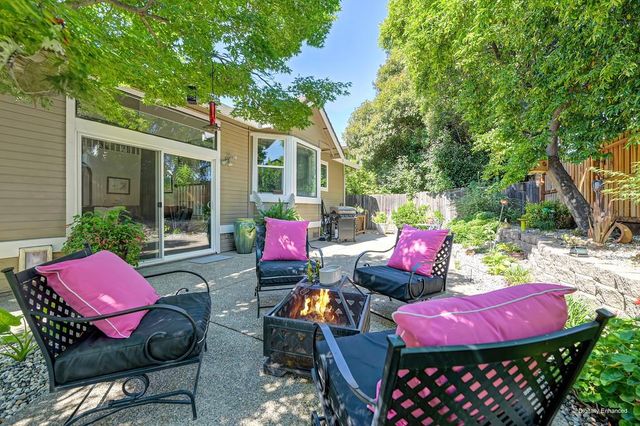 109 Crossing Way, Folsom, CA 95630