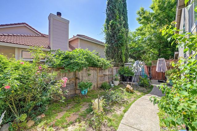 109 Crossing Way, Folsom, CA 95630